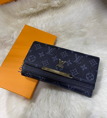 LV
Long wallet 

With box 
40 dhs🇦🇪🇦🇪

Zain50
♥️♥️♥️