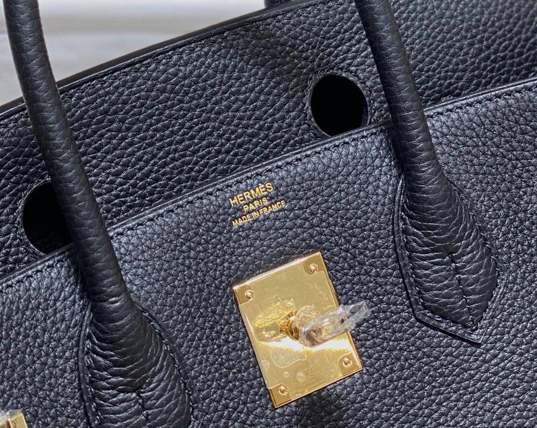 HERMES BIRKIN 

35CM 

GOOD QUALITY


150 dhs🇦🇪🇦🇪

Zain39
♥️♥️♥️
