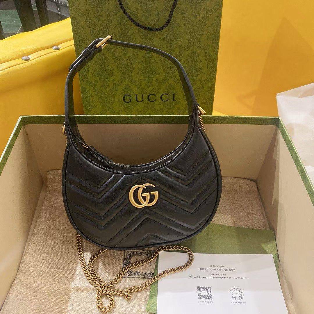 Gucci
Marmount Kelly Sling On Hand  Brand: Gucci Leather: Lamb

1000 dhs🇦🇪

Zain71
♥️🇦🇪🇦🇪