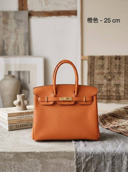 HERMES ʙɪʀᴋɪɴs
ᴛᴏɢᴏ ʟᴇᴀᴛʜᴇʀ ᴍᴀᴛᴇʀɪᴀʟ
ɢᴏʟᴅ ʜᴀʀᴅᴡᴀʀᴇ
ᴡɪᴛʜ ʟᴏɴɢ ʙᴇʟᴛ sᴛʀᴀᴘ
sɪᴢᴇ : 25 cm

110 dhs✅

Zain31
♥️♥️♥️