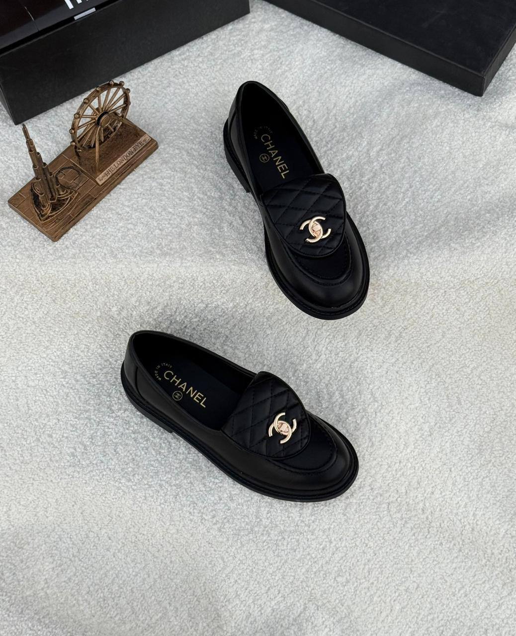 Chanel - Prada
Size 36-42
Chanel 150 dhs💓
Prada 170 dhs💓

Zain57
Zain132
♥️♥️♥️