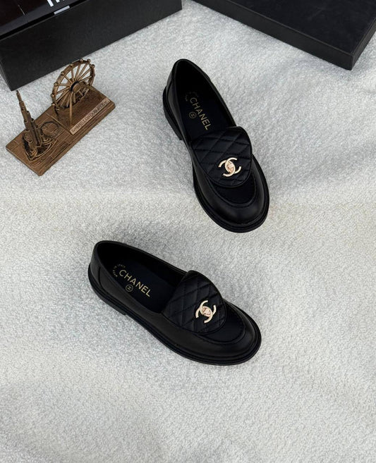 Chanel - Prada
Size 36-42
Chanel 150 dhs💓
Prada 170 dhs💓

Zain57
Zain132
♥️♥️♥️