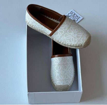 Loewe
Size:36 to 42
110 dhs✅

Zain241
♥️♥️♥️