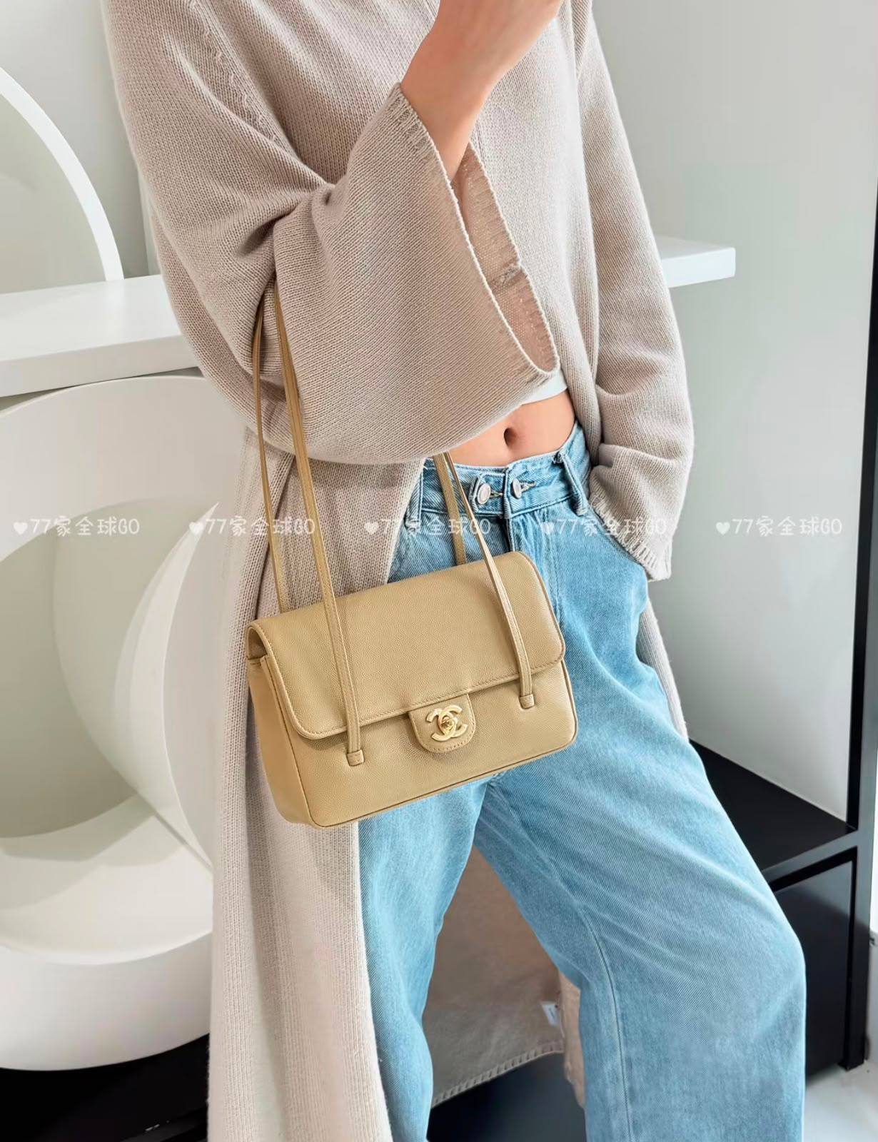 CHANEL
 GOOD QUALITY 
WITH BOX 
130 dhs✅

Zain295
♥️♥️♥️
