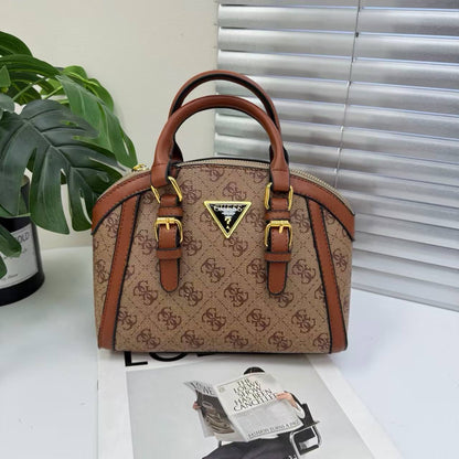 Guess
70 dhs✅

Zain232
♥️♥️♥️