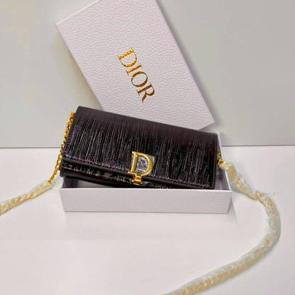 Dior
105 dhs🇦🇪🇦🇪 
with box high quality

Zain21
♥️♥️♥️
