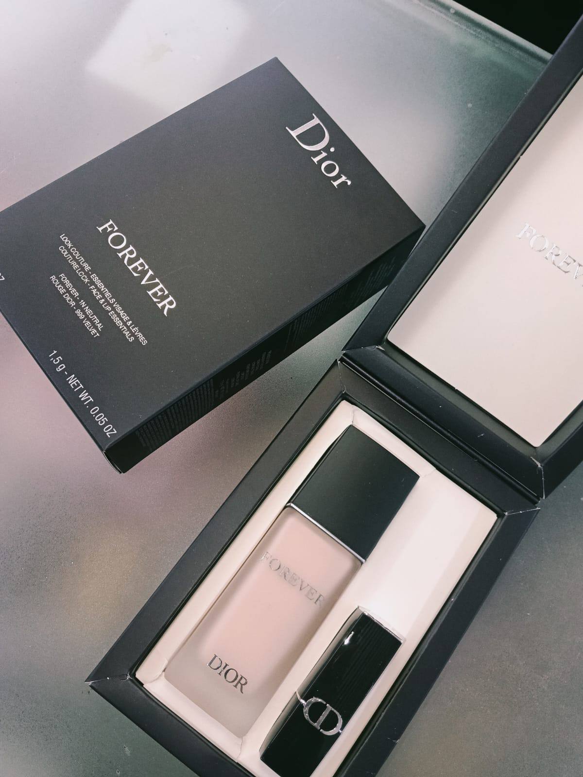 DIOR 2IN1 FOUNDATION AND LIPSTICK
55 dhs🇦🇪🇦🇪

Zain01
♥️♥️♥️