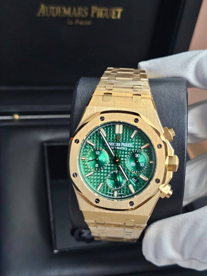AUDEMARS PIGUET
ROYAL OAK CHRONOGRAPH
Swiss movement 🇨🇭
Water resistant 💧
Sapphire crystal 
Super Master quality 
With Original Box  📦
For Price 👇 WhatsApp✅
0568585901 
0507557372
0552275751 Owner Zain 👌

Zain282
♥️♥️♥️