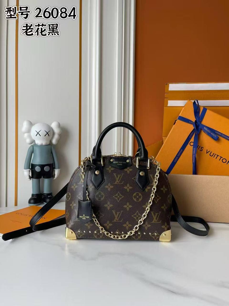 Guess
110 dhs🪙🌨️  

with box
🎁🎁🎁

size 20×8×16cm

Zain213
♥️♥️♥️