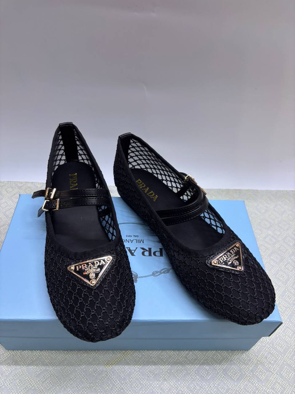 Prada
Size 36-41
130 dhs✅

Zain145
♥️♥️♥️