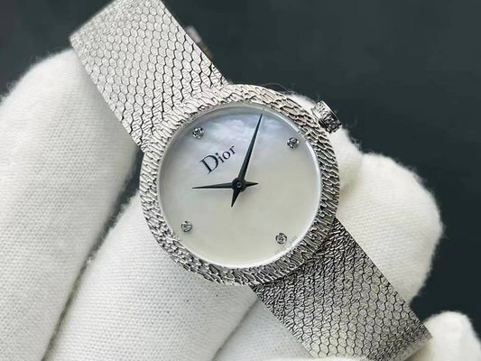 Dior watch for ladies 
good quality 
230 dhs🗽

Zain59
♥️♥️♥️