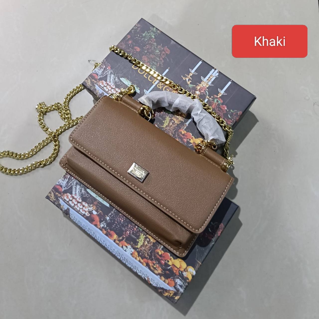 D&G
100 dhs💓
With box
🎁🎁🎁

Size 20cm

Zain26
♥️♥️♥️