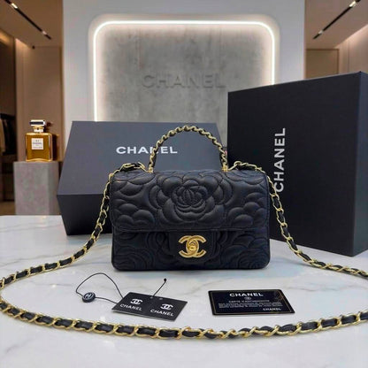 Chanel ᴛᴏᴘ ʜᴀɴᴅʟᴇ/ chain
ᴇᴍʙʀᴏɪᴅᴇᴅ ғᴏʟʟᴏᴡᴇʀ 
ɢᴏʟᴅ ʜᴀʀᴅᴡᴀʀᴇ 
ᴡɪᴛʜʙᴏx
ᴄᴀᴠɪᴀʀ 
sɪᴢᴇ:20ᴄᴍ
105 dhs🇦🇪🇦🇪

Zain56
♥️♥️♥️