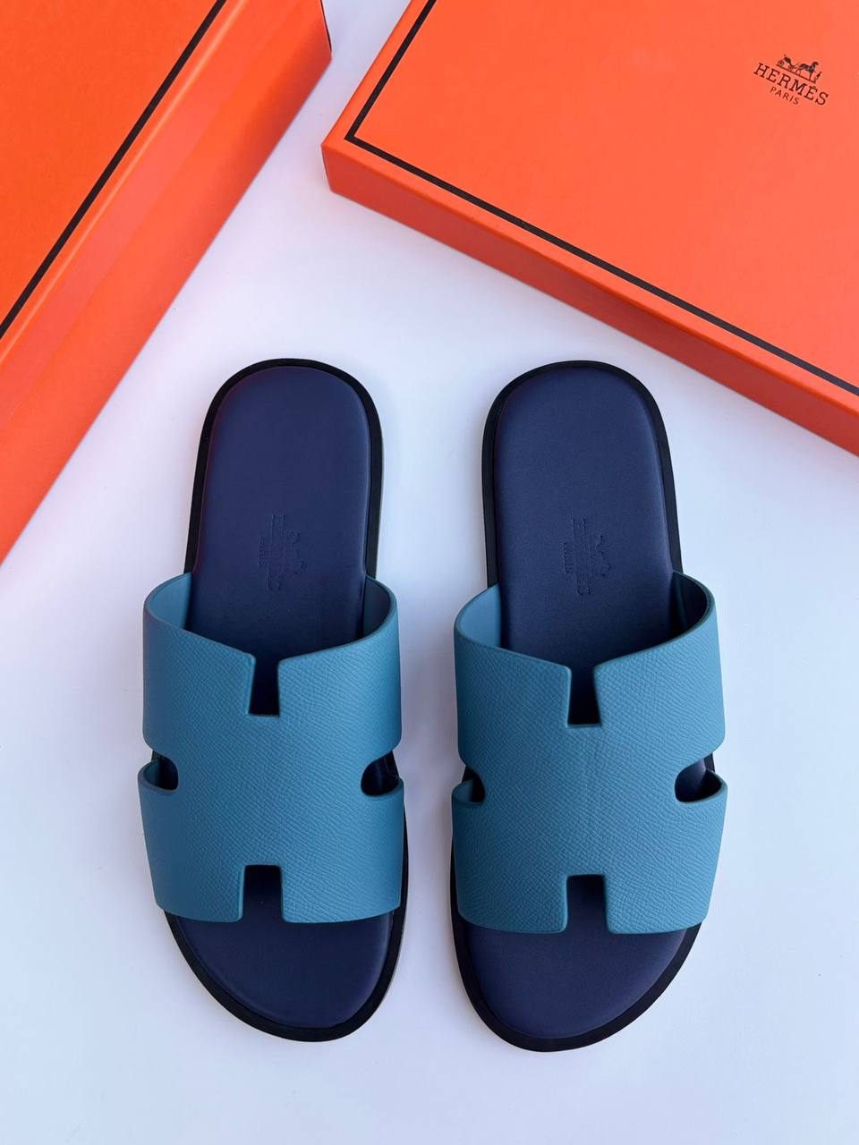 Hermes
110 dhs🪙💚
Size 40-46

Zain55
♥️♥️♥️