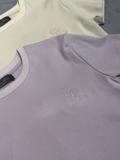 LORO PIANA
Women’s Tshirt 
Master Quality 
SML
250 dhs✅

Zain276
♥️♥️♥️