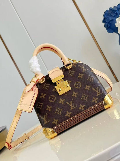 LV Alma Trunk 20 ✅*
*Size 20 cm*
For Price 👇 WhatsApp✅
0568585901 
0507557372
0552275751 Owner Zain 👌

Zain274
♥️♥️♥️