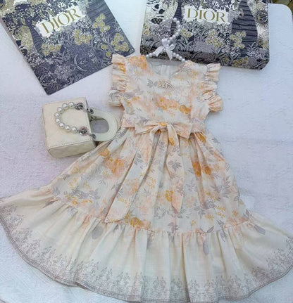 Dior
1-12y 
170 dhs🇦🇪

Zain151
♥️♥️♥️