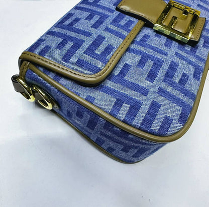 FENDI 
NEW CAME 
GOOD QUALITY 
100 dhs🇦🇪

Zain39
♥️♥️♥️