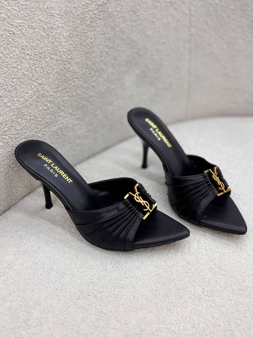YSL
120 dhs💓
Size 36-42

Zain55
♥️♥️♥️