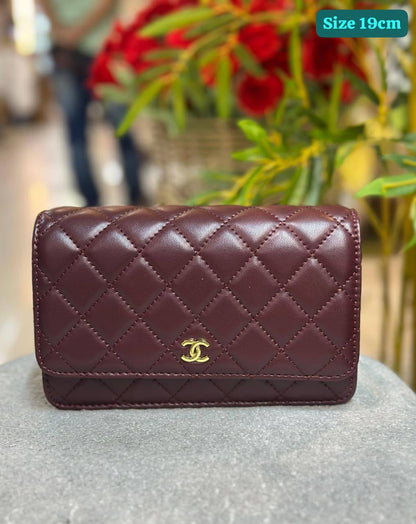 Chanel
Good quality 

with box 
🎁🎁🎁

90 dhs🌺

Zain186
♥️♥️♥️