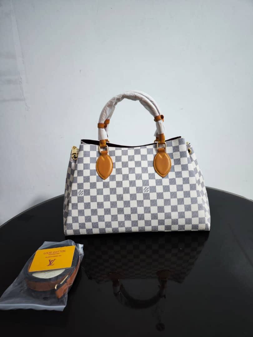 LV
110 dhs✅
37Cm

Zain26
♥️♥️♥️