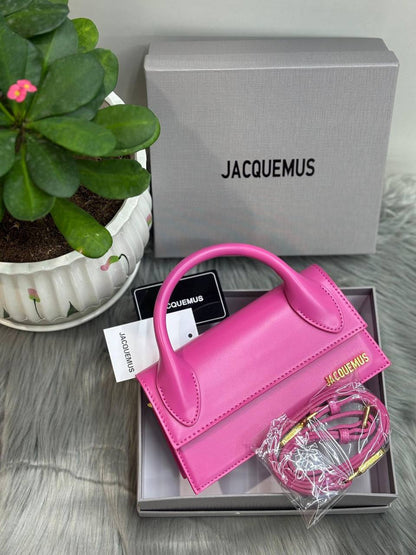 Jacquemus

with box
🎁🎁🎁

100 dhs✅

Zain244
♥️♥️♥️
