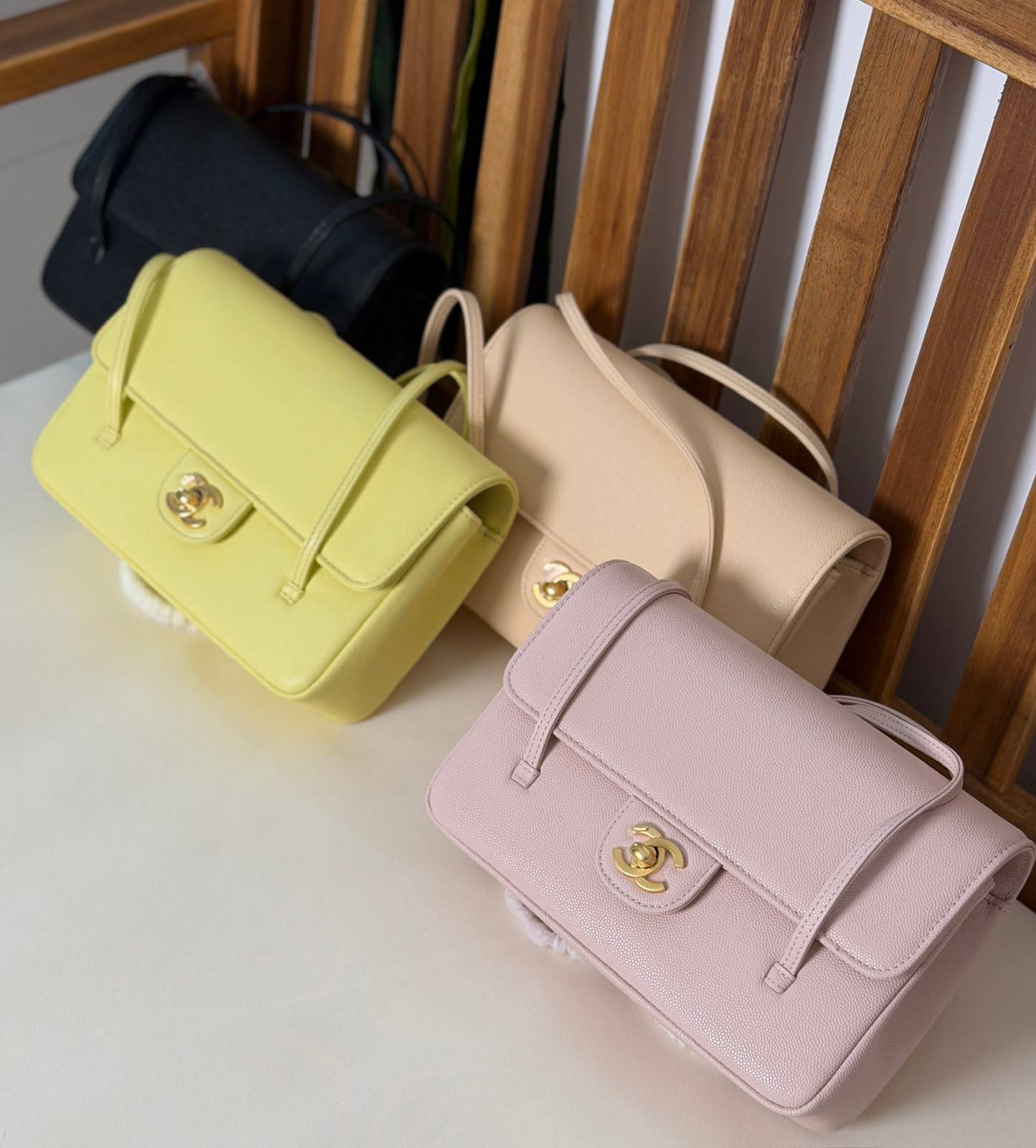 CHANEL 
Super Master Quality ⚡️
Original Packing 🎁
Size 25CM📏
For Price 👇 WhatsApp✅
0568585901 
0507557372
0552275751 Owner Zain 👌

Zain321
♥️♥️♥️