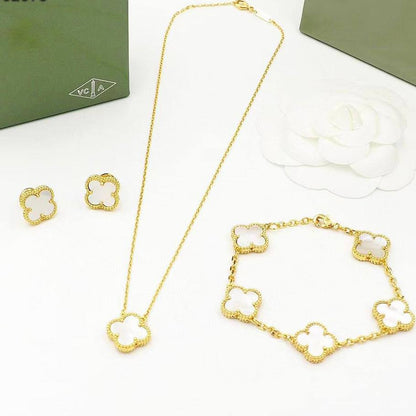 VCA SET 
NECKLACE 
BRACELET 
EARRINGS
150 DHS✅
 WITH BOX AND PAPER BAG🛍️🎁
SEPARATE

Zain89
♥️♥️♥️