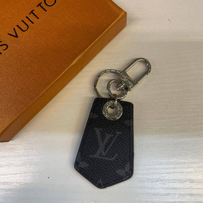 KEY HOLDERS 

60 dhs🇦🇪🇦🇪

WITH BOX
Zain88
♥️♥️♥️