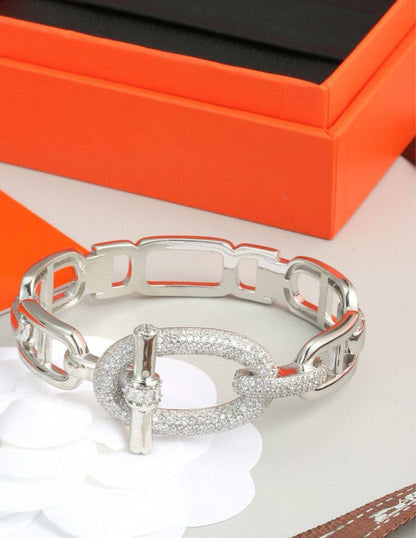 Hermes Bangle* 🦋
Master quality 

65 dhs🪙🌨️
normal box 📦

Zain48
♥️♥️♥️