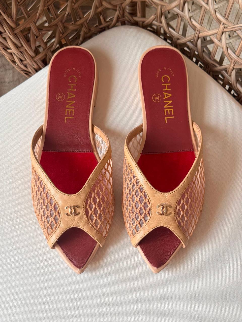 CHANEL
✨ New Collection
👠 36–41
💎 Premium Quality
🔥 Super Master
450 dhs✅

Zain198
♥️♥️♥️