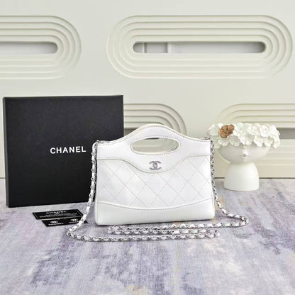 Chanel
withbox 
95 dhs🇦🇪🇦🇪

Zain143
♥️♥️♥️