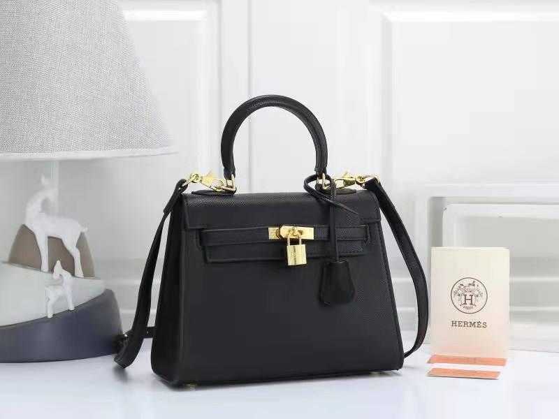 Hermes
100 dhs✅
high quality 25cm

Zain26
♥️♥️♥️