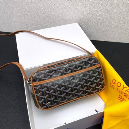 GOYARD 
SLING BAG 
UNISEX
 HIGH QUALITY 
WITH BOX
🎁🎁🎁

100 dhs✅

Zain295
♥️♥️♥️