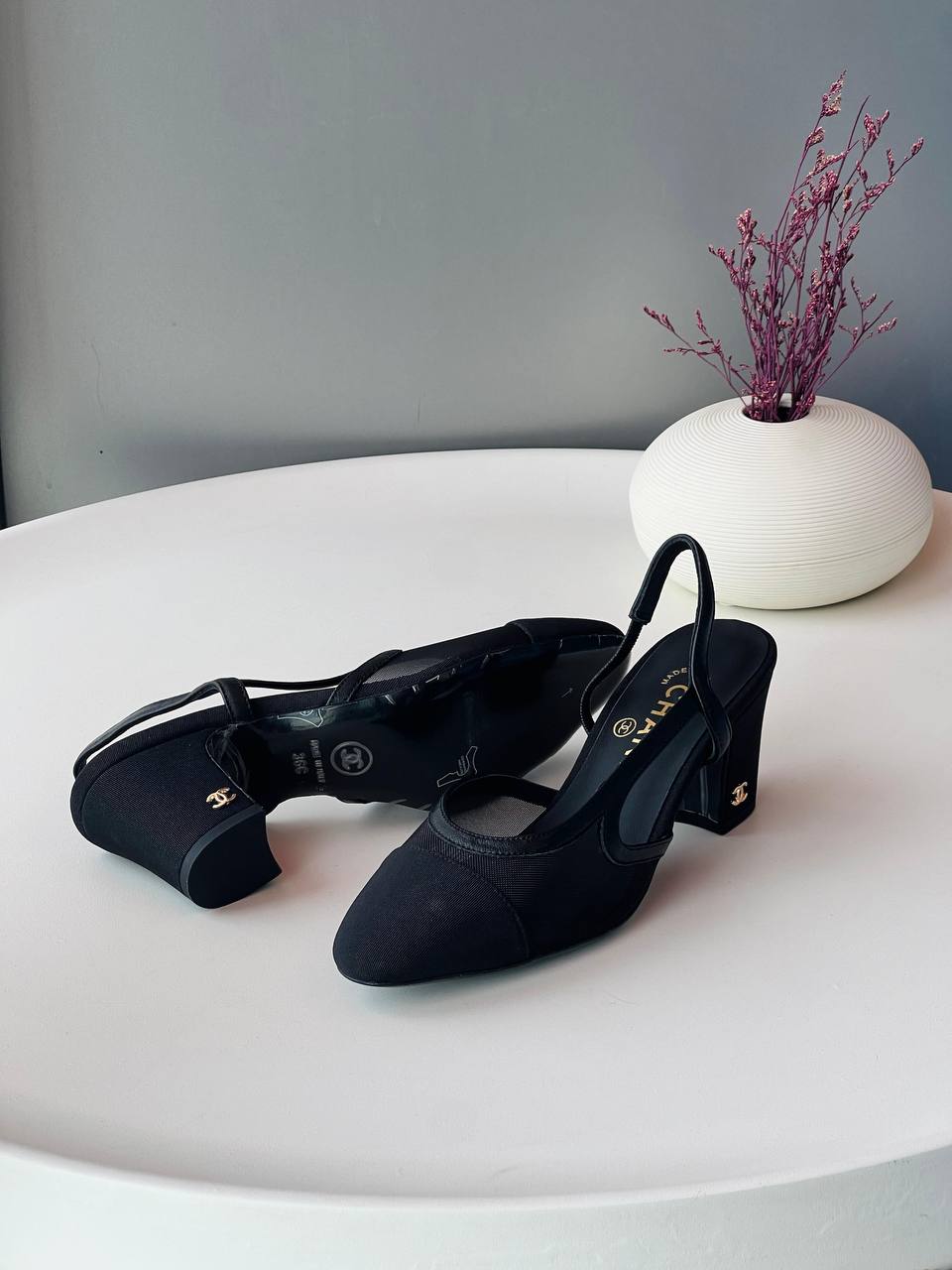 Chanel 🧶
Size 36-41
_Super master high quality_🪡
450 dhs✅

Zain176
♥️♥️♥️
