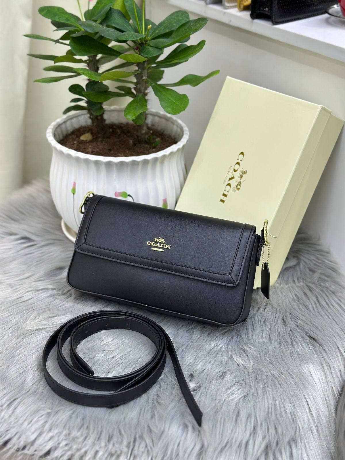 FENDI
SIZE  ……… 27 CM 🥰
95 dhs❣️
with BOX🌷

Zain51
♥️♥️♥️