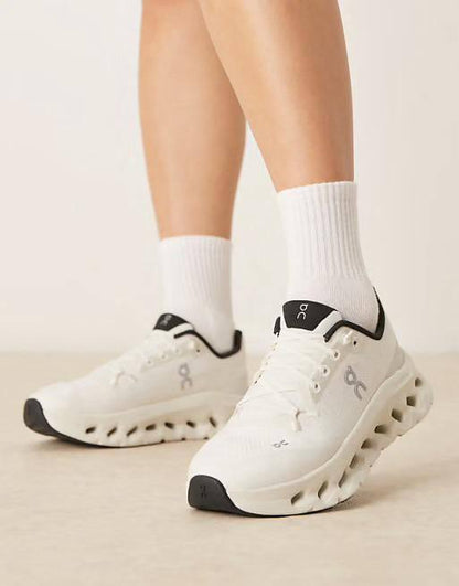 On Running Cloudtilt Pearl Ice，
Size 36-45 ，
240 dhs💓

Zain18
♥️♥️♥️