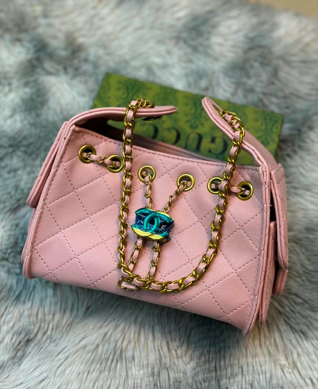 CHANNEL 

SIZE 22CM
NO BOX
HIGH QUALITY

110 dhs 

Zain331
♥️♥️♥️
