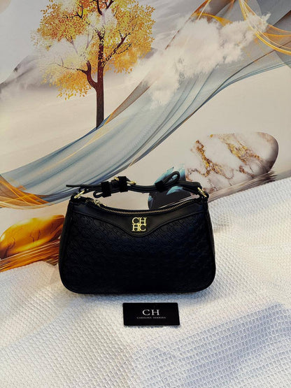 CHCH

Best quality 

with box
95 dhs🇦🇪🇦🇪

size 24CM

Zain290
♥️♥️♥️