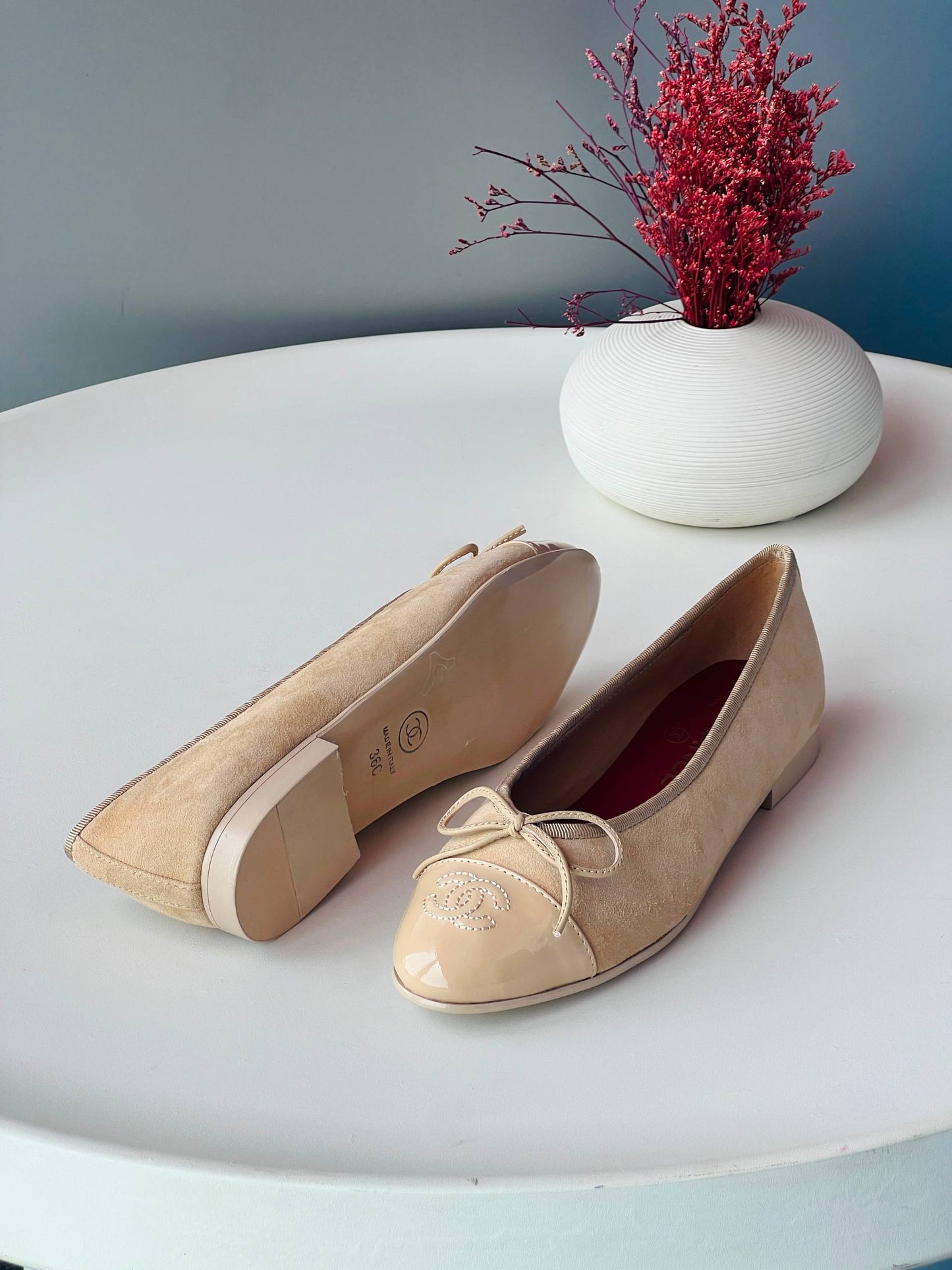 CHANEL
Size 36-41
_Super master high quality_🪡
450 dhs✅

Zain176
♥️♥️♥️