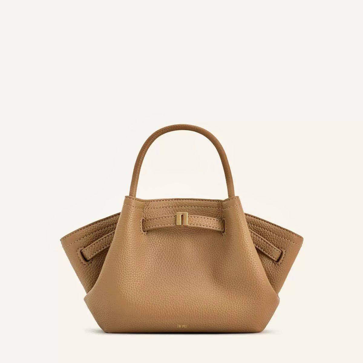 JW PEI  
 GOOD QUALITY 
110 dhs✅

Zain39
♥️♥️♥️