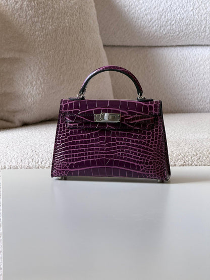 Hermes

minikelly 19cm💕

master quality😍

with box❤️
🎁🎁🎁

550 dhs❣️

Zain52
♥️♥️♥️