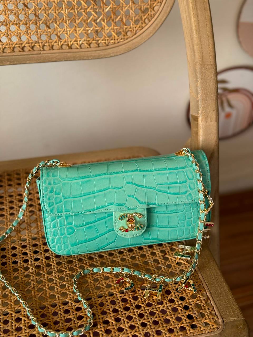 New Collection✨✨✨
CHANEL
22cm
340 dhs🇦🇪🇦🇪
*MASTER QUIETLY*
With box🎁

Zain167
♥️♥️♥️