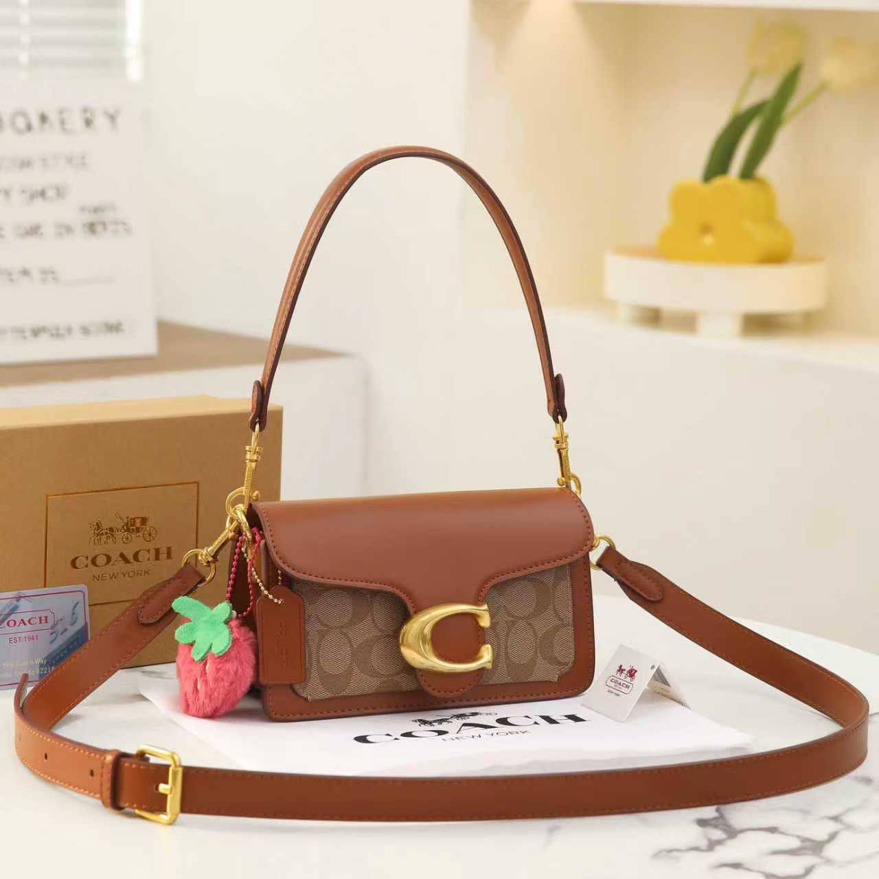 Coach

withbox 🎁🎁🎁

95 dhs💓

Zain143
♥️♥️♥️