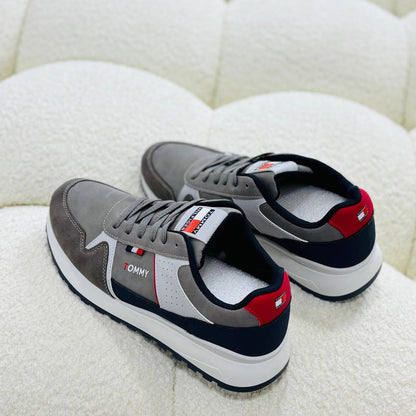 Tommy
Size 39to45         
75 dhs🪙🌨️

Zain163
♥️♥️♥️