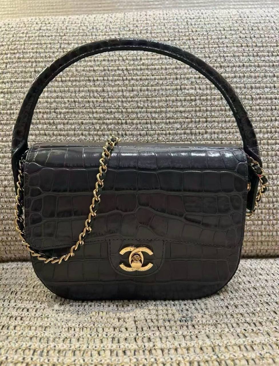 Chanel

 re stokes 

240 dhs🇦🇪🇦🇪🇦🇪

20cm❤️🙋‍♂️

Zain228
♥️♥️♥️