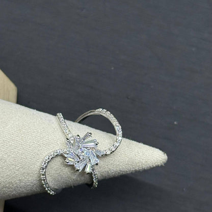 Fashion quality ❤️‍🔥*
Ring 💍 
Free size 
With black boxes 🗃️ 
30 dhs🪙💚

Zain216
♥️♥️♥️