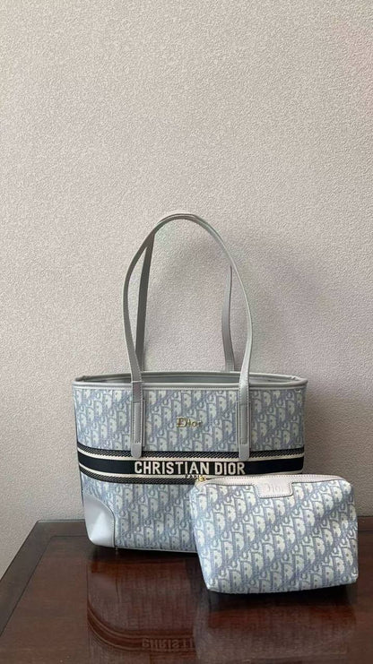 2in1 Bags

Size: 36cm

70 dhs💓

Zain50
♥️♥️♥️