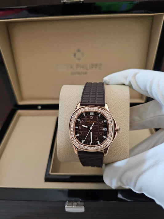 PATEK PHILIPPE
( WOMEN )
Swiss Movement🇨🇭
Water Resistant 💧
Sapphire Crystal 
Super Master Quality 
With Original Box  📦🛍️
For Price 👇 WhatsApp✅
0568585901 
0507557372
0552275751 Owner Zain 👌

Zain282
♥️♥️♥️