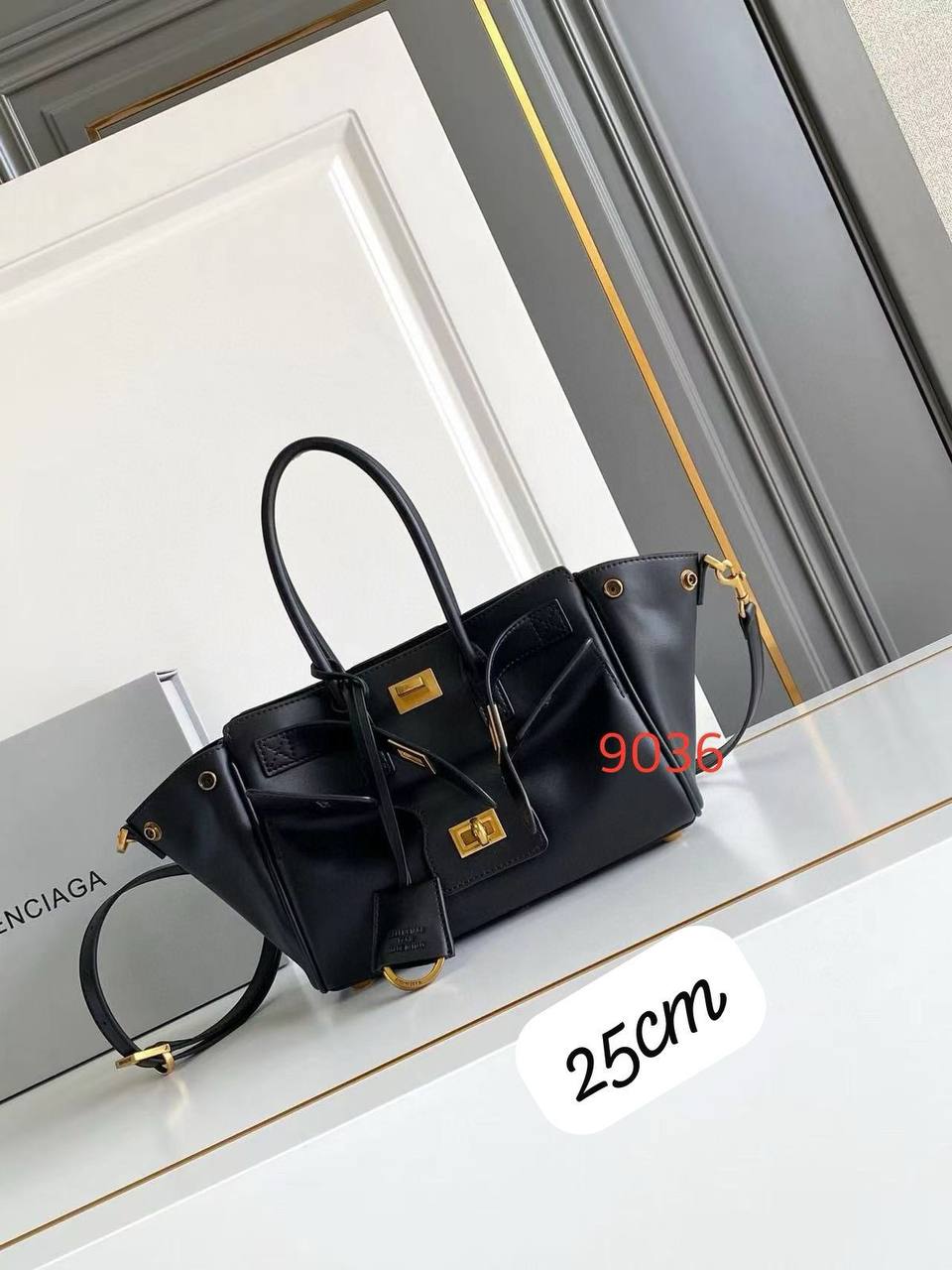 Balenciaga Master
350 dhs🪙🌨️
#small 25cm❤️❤️

Zain228
♥️♥️♥️